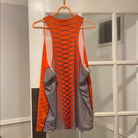 New Balance size XL top good condition - Picture 3 of 3